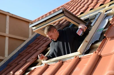 Pose de fenêtres de toit Velux aux Ancizes-Comps
